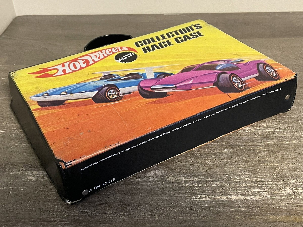 Vintage Hot Wheels 1969 Collector's Race Case with tray for 12