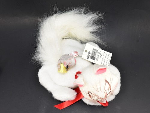 ANNALEE CAT & MOUSE DOLL W/ RED RIBBON MOUSE HOLDING MEREDITH 10" - Picture 4 of 7