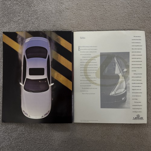 1992 Lexus Coupe SC300 SC400 USA Market Sales Brochure - Picture 2 of 7