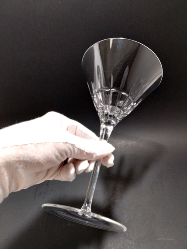 (2) WILLIAMS SONOMA~GRANDE CUISINE~MARTINI GLASSES~7.75"~Cut Crystal~Semi Plaid - Picture 2 of 10