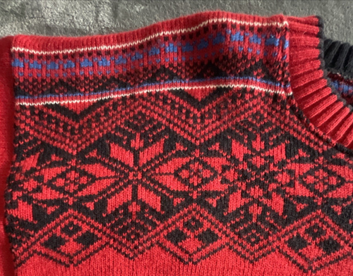 Tundra Canada Sweater Mens Red Vintage Cosby Style Crew Neck Classic Size L - Picture 2 of 7