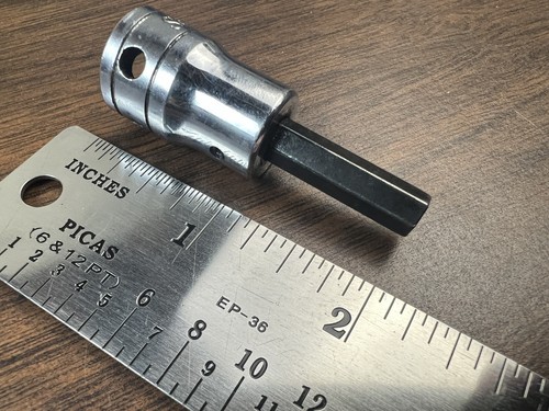 Snap-on Tools FA8A - 3/8" Drive 1/4" SAE Hex Bit Chrome Socket USA - Picture 2 of 9