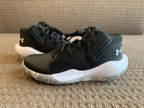 Size 5 Youth- Under Armour GS Jet '21 Low Color Black/White WR14DR33 - 第 1/12 張圖片