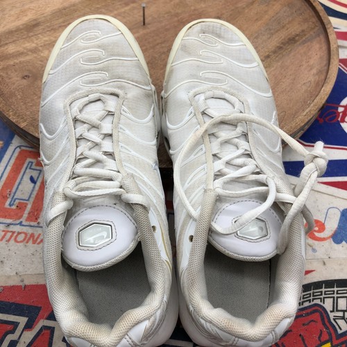 Nike Air Max Plus GS Triple White Running Shoes Kids Youth Size 4.5Y CW7044-100 - Picture 9 of 11