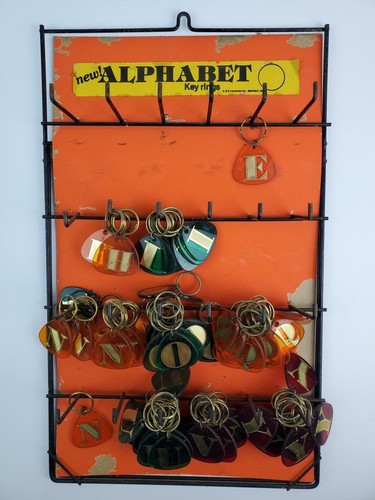 Vintage Letter G Red plastic Keychain Gold letter Name Alphabet 1980's  - Picture 5 of 5