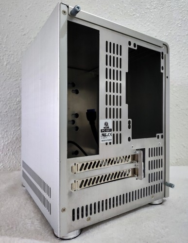 Lian Li Computer Case Model PC-Q01 Aluminum Cube Mini Itx Small Tiny - Picture 4 of 15