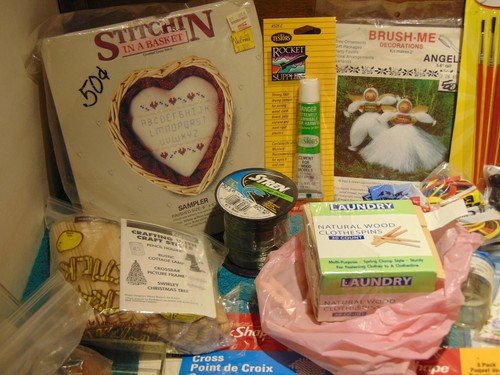 Storage locker find, Mixed Lot Of Misc. Crafts Supplies - Picture 2 of 11