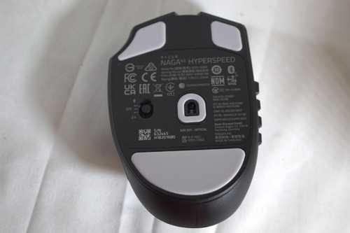 Razer Naga V2 HyperSpeed Wireless MMO Gaming Mouse - Photo 5/10