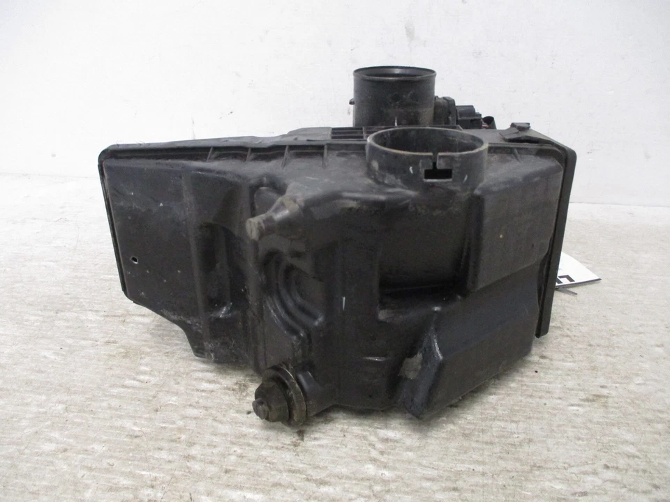 Caja de filtro limpiador de admisión de aire 13 14 15 16 17 18 19 20 21 Nissan NV200 2,0 L FABRICANTE DE EQUIPOS ORIGINALES Foto 4 de 4