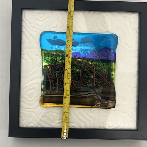 Lyn Hunter Glasfliese Kunst gerahmt blau Wolke grün lila Berge Zaun MODERN - Bild 8 von 9