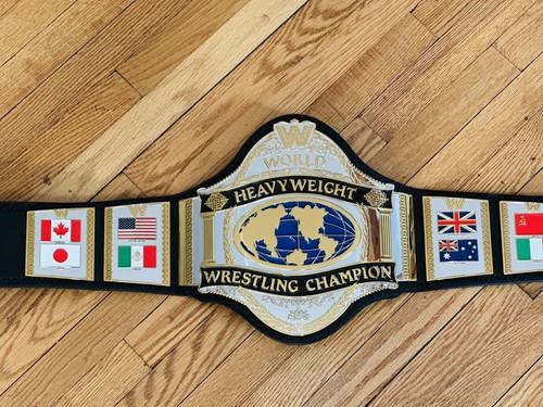 Hulk Hogan WWE Autographed 1986 Retro Championship Replica Title Belt FANATICS - Picture 3 of 7