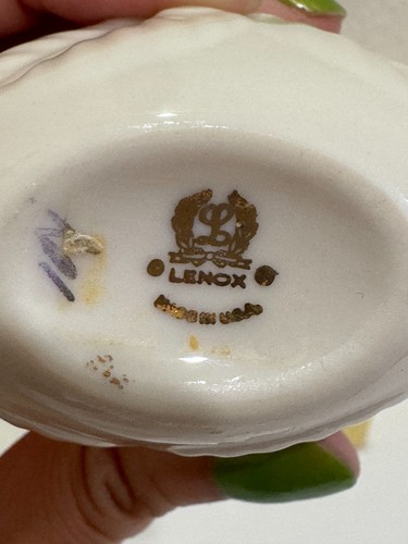 Vintage Lenox Essence Porcelain Perfume Bottle Embossed Design Gold Flower Stop - Picture 3 of 9