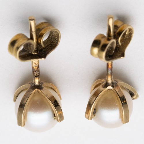 Vintage 9ct Yellow Gold Cultured Pearl Stud Earrings - Picture 4 of 20
