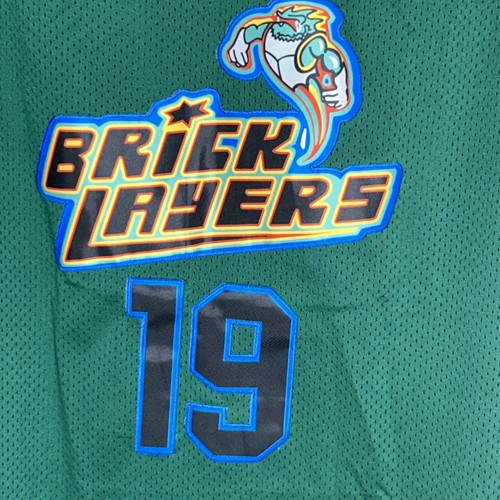 Camiseta deportiva de baloncesto verde Rock N Jock #19 Aaliyah capas de ladrillo para hombre talla 3XL MTV - Imagen 3 de 9