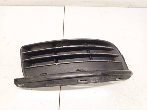 1K0853666J Stoßstangengitter vorne rechts  Volkswagen Jetta DE2692272-50