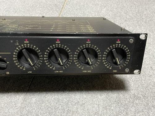 Séparateur de canaux 4 voies YAMAHA F1040 équipé d'un transformateur Tamura testé bon - Photo 3/10
