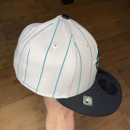 New Era Low Profile Miami Marlins Batting Practice White PinStripe Fitted 7 Hat - Picture 7 of 14