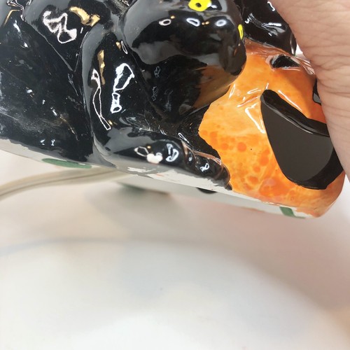 VTG Ceramic Witch With Pumpkin Light Up Plug in Halloween Scary Black Cat -READ - Picture 5 of 14