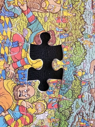 Where's Waldo? Unfriendly Giants 100+ pieces Jigsaw Puzzle 1991 Missing 1 Piece - Picture 4 of 7