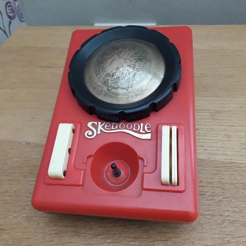 Vintage Skedoodle Sketching Drawing Toy Etch a Sketch 1979 Collectable - Picture 9 of 11