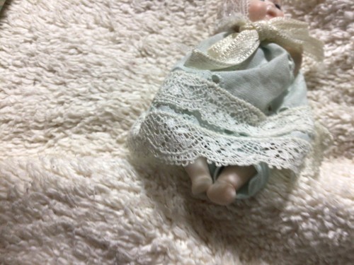 Mary Jock Vintage Pure Italian Hand made PORCELAIN MINIATURE Baby Doll - Picture 3 of 6