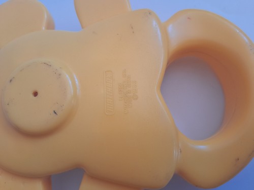Vintage 1983 Matchbox 5.5" Yellow Plastic Teddy Bear Rattle Toy Baby Bow Tie - Picture 8 of 8