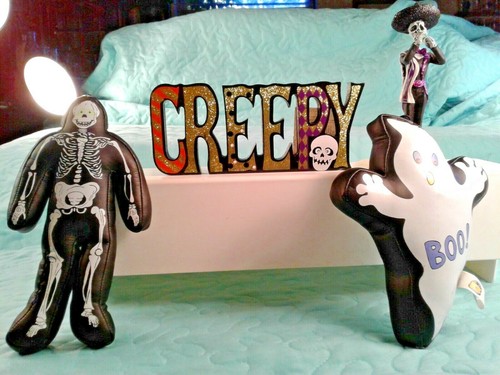 4 HALLOWEEN Items Creepy Sign 5" Skelton 2 Hanging Stick on Window Toys Ghost - Picture 12 of 12