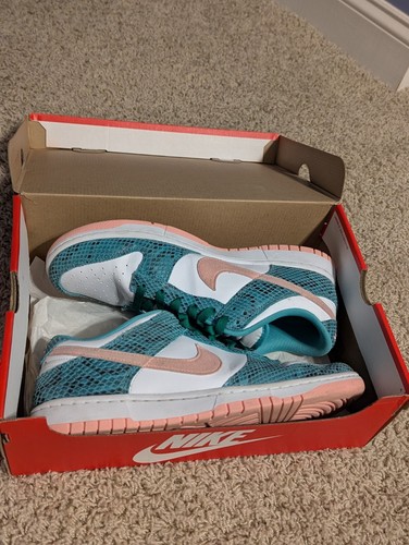 Size 11 Men's Nike Dunk Low ME - Teal, Salmon Pink. Lightly Creased. With Box. - Picture 9 of 10