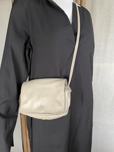 Enny vintage genuine leather small shoulder bag / WELL USED - Picture 2 of 24