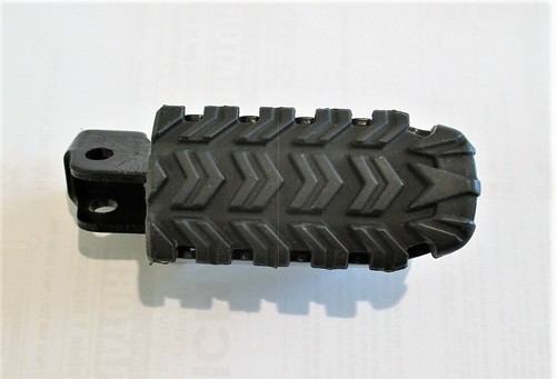 PEDANA APPOGGIAPIEDI SUZUKI DL V STROM 1050 ANTERIORE DESTRO 2020 43501-06L00 - Picture 1 of 3