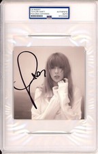 TAYLOR SWIFT Signed Autographed FUNKY CUTE LONG SIGNATURE TTPD Photo PSA DNA COA