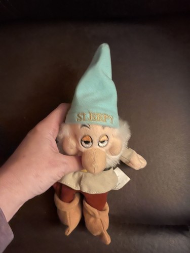 Walt Disney World SLEEPY Beanie Doll from Snow White & Seven Dwarfs - Picture 2 of 3