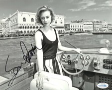 Sarah Gadon Sexy Autographed Signed 8x10 Photo ACOA
