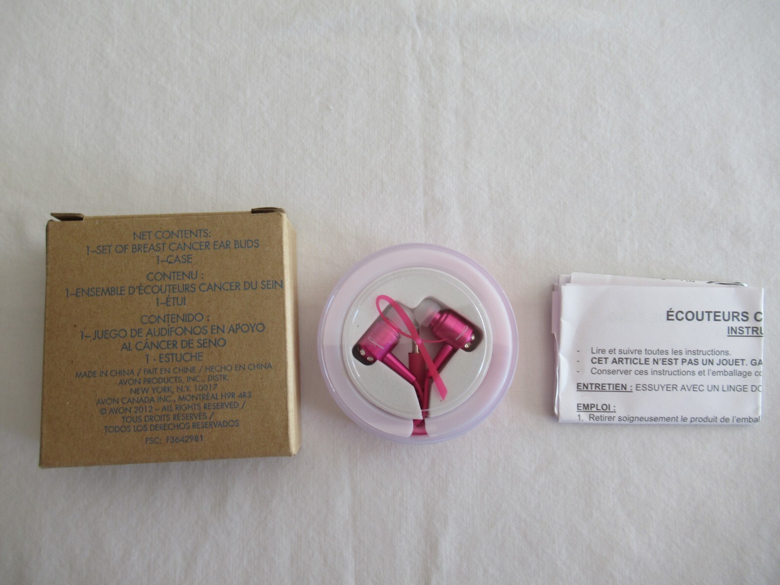 2012 Avon Breast Cancer Ear Buds In Case New Pink