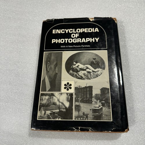 ENCYCLOPEDIA OF PHOTOGRAPHY 1st Edition 1st Printing Bernard E. Jones 1974 - Imagen 2 de 7