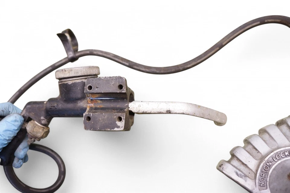 1974 Norton Commando 850cc 850 MKII MK2 MK Roadster Front Brake master *2065A - Image 3 of 4