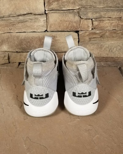 Nike Lebron Soldier XI 11 Para hombres 4.5 Baloncesto Zapatos de caña alta Gris 943155-002 - Imagen 7 de 11