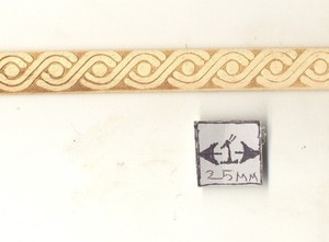 Cornice Crown Molding CLA70232 miniature dollhouse 1//12 scale 1pc