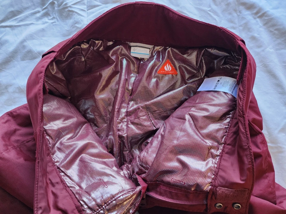 COLUMBIA OMNI-TECH WOMEN'S SKI SNOWBOARD PANTS BURGUNDY SIZE LARGE IS USED - Image 4 of 4