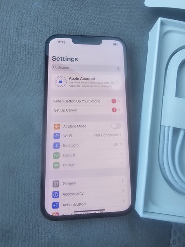 Apple iPhone 16e 128 GB, nero, solo AT&T/Cricket - Foto 4 di 4