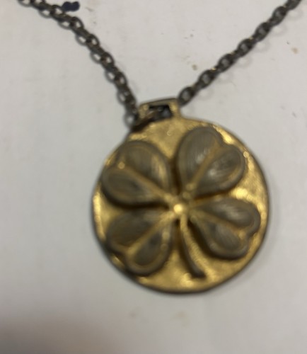Vintage vierblättriges Kleeblatt Anhänger Glücksbringer Halskette an Kette selten kostenloser Versand