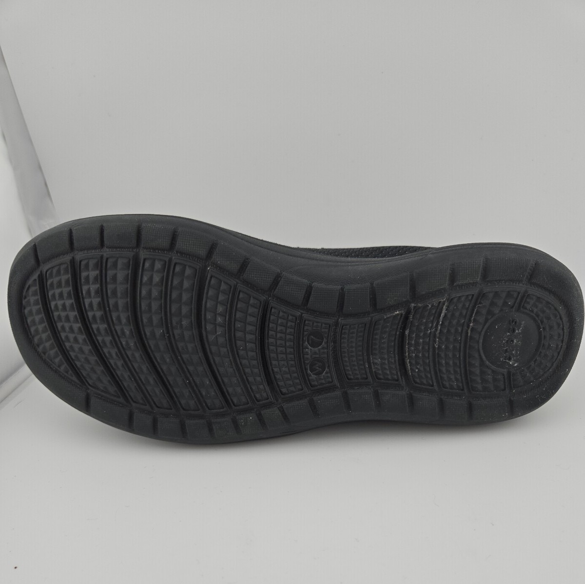 n！ Crocs Women's Reviva Flat Size 7 Black Comfort Slip On Sneakers