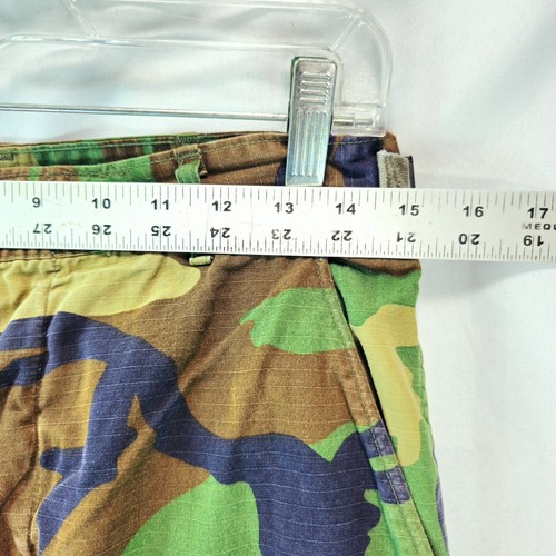Vintage US Military Woodland Camo Cargo Hose Herren S Short 30×29,5 Combat Button Fly - Bild 8 von 12