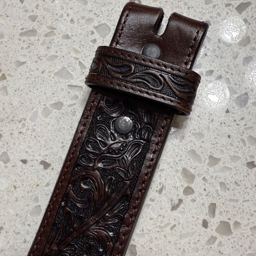 Ariat Dark Brown tooled Embellished Leather Belt SZ 32 gold rhinestone No Buckle - Picture 6 of 8