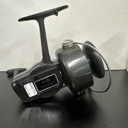 Vintage Sears Roebuck and Co. Model # 910 779.41424 Spinning Reel