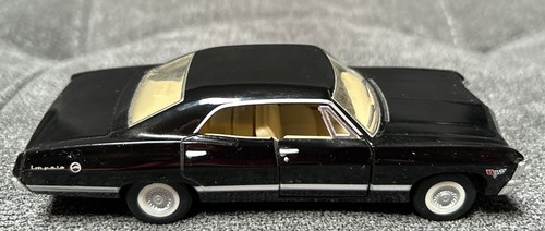Chevrolet Impala KY5418 1967 escala 1:36 fundido a presión Kinsmart - Imagen 2 de 9