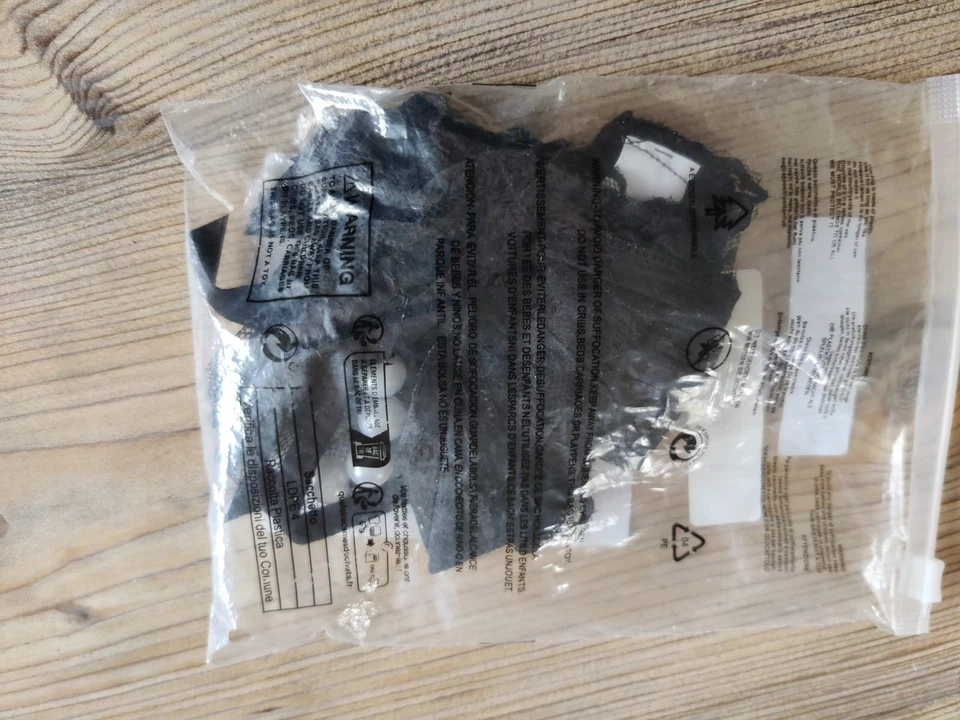 *Sexy Dessous: Spitzen-String mit Perlen - Schwarz* - Bild 2 von 4