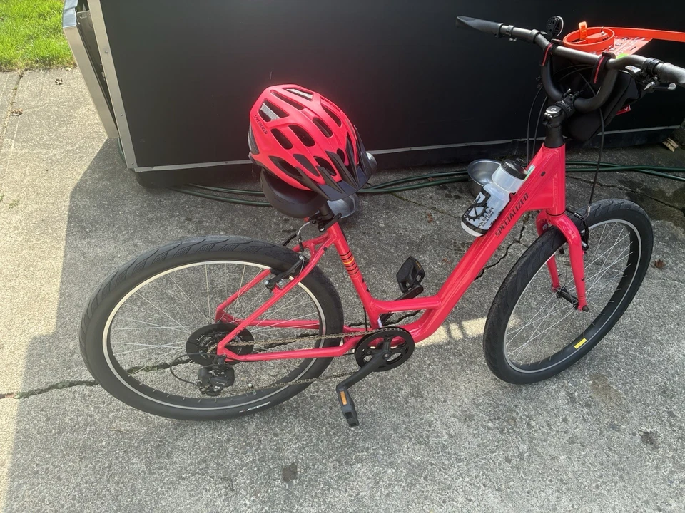 Bicicleta Specialized Low Roll Grande - Imagem 2 de 4