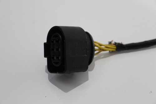 Audi A3 8Y Rear Tail Light Wiring Plug Connector & Length of Wir 1J0973733 - Picture 3 of 13