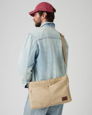 NWT Levi's Beige Heritage Messenger Bag Zip Closure Adjustable Strap Pockets